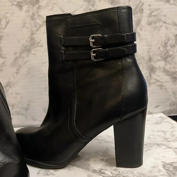 Marc Fisher Women's Kattie Ankle-Boots Black Leather Size 8 - Picture 3 of 11